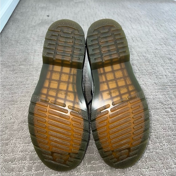 1460 Smooth Leather Lace Up Boots - size W9, M8, practically brand new! - Picture 7 of 8